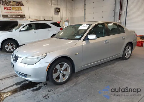 2008 BMW 528Xi z USA, uszkodzony, nr VIN WBANV13528BZ48336